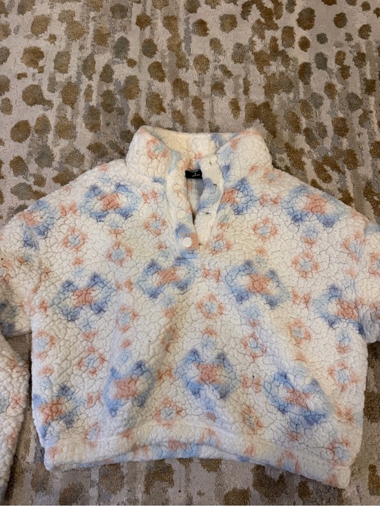 PacSun Sweaters - PacSun Floral Sherpa Pullover - Cream with Blue & Peach